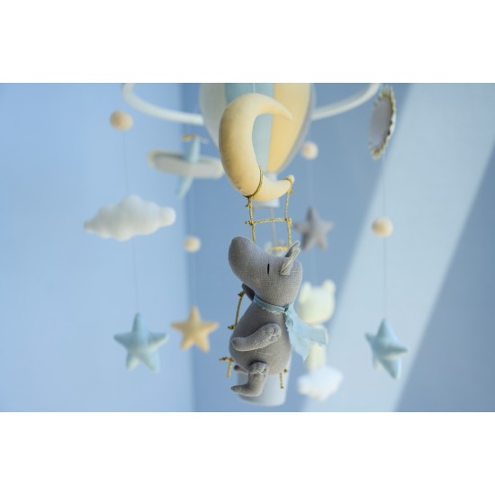 Κρεμαστό κούνιας μωρού - Καμηλοπάρδαλη στο αερόστατο.